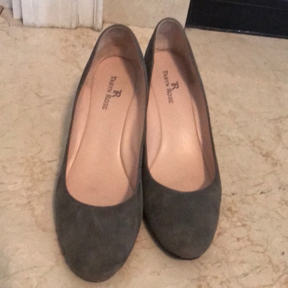 TR Taryn Rose gray suede wedge size 8.5 - Picture 1 of 7